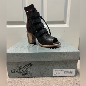 Freebird by Steven. Size 7. Black.